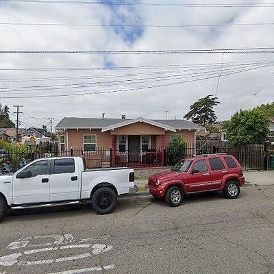 5479 Cole St, Oakland, CA 94601