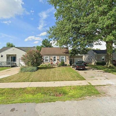 578 E 331 St St, Eastlake, OH 44095