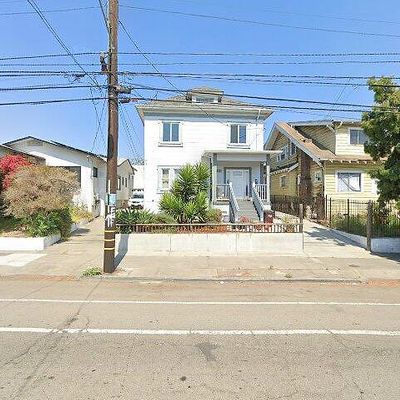 5816 Shattuck Ave, Oakland, CA 94609