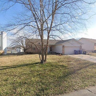 5851 Walnut Creek Blvd, Saint Charles, MO 63304