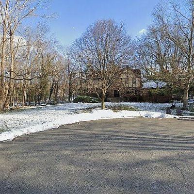 6 Fairfield Ct, Demarest, NJ 07627