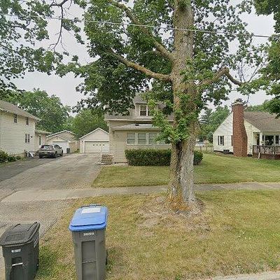 515 S Clay St, Sturgis, MI 49091