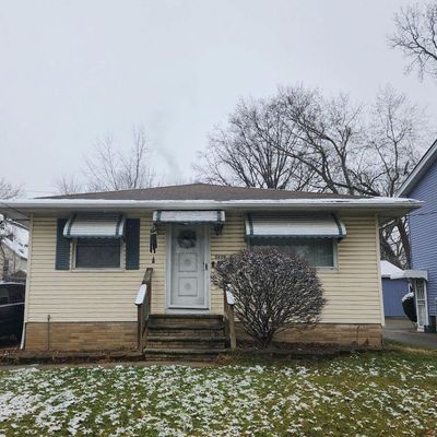 5220 Forest Ave, Maple Heights, OH 44137