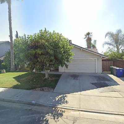 537 Elmwood Dr, Los Banos, CA 93635