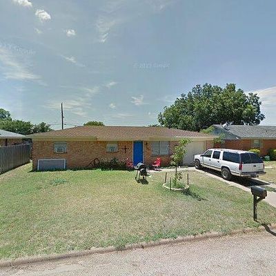 702 Avondale, Merkel, TX 79536