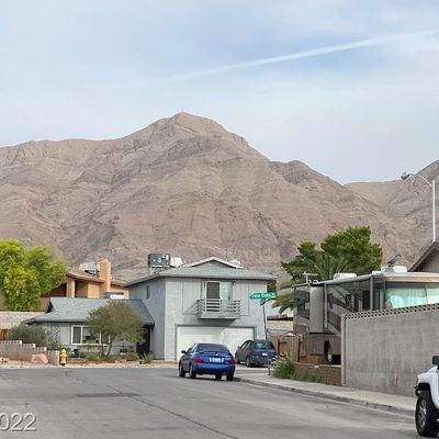 6140 Mountain Pine Dr, Las Vegas, NV 89156