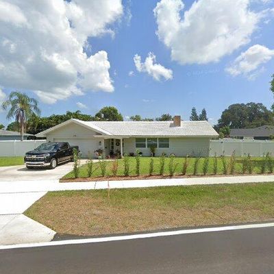 616 Mehlenbacher Rd, Belleair, FL 33756