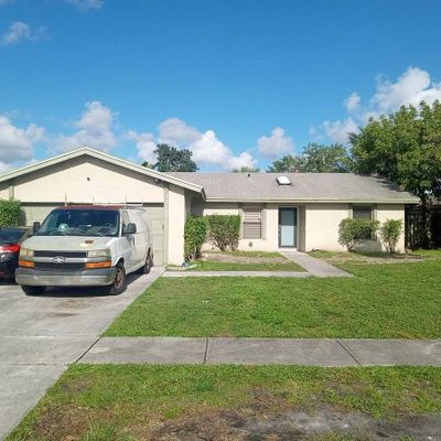 7931 Nw 44 Th Ct, Lauderhill, FL 33351