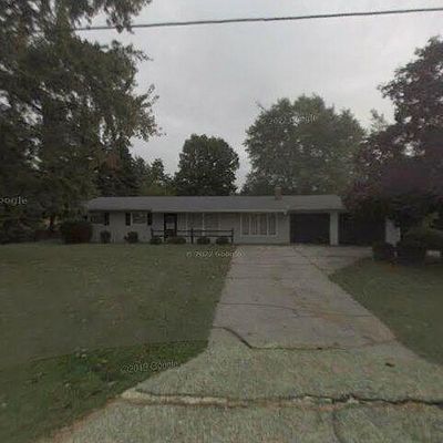 8138 Rose Rd, Plymouth, IN 46563