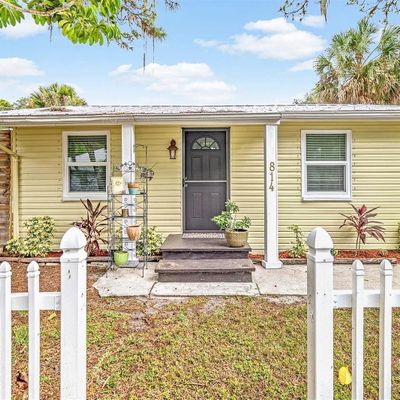 814 Anderson Rd, Nokomis, FL 34275