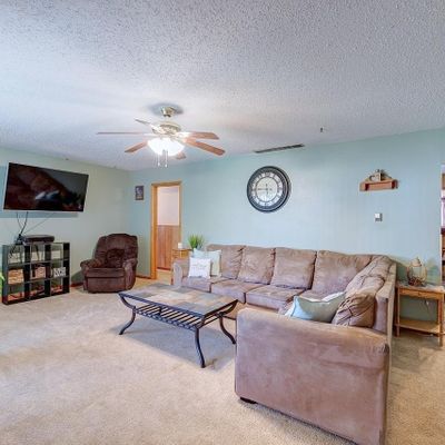 814 E 12 Th Ave, Winfield, KS 67156