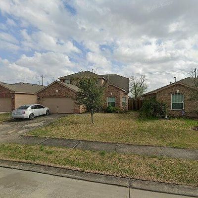 814 Rose Meadow Blvd, Baytown, TX 77521