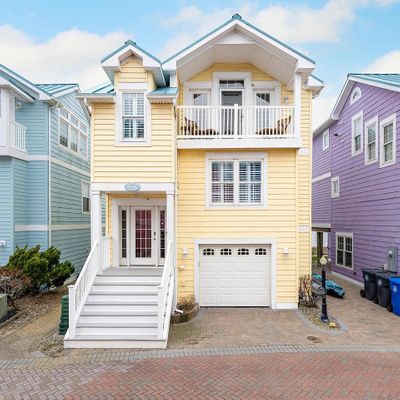 814 W Bay Club Ln, Beach Haven, NJ 08008