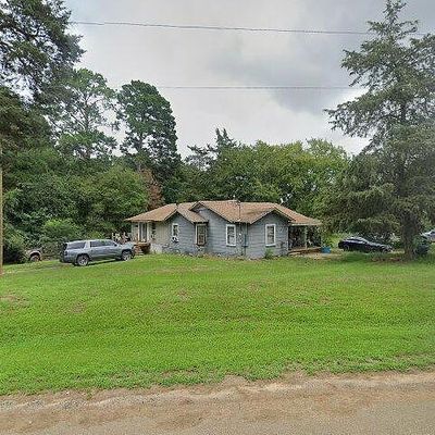 815 Bert St, Daingerfield, TX 75638