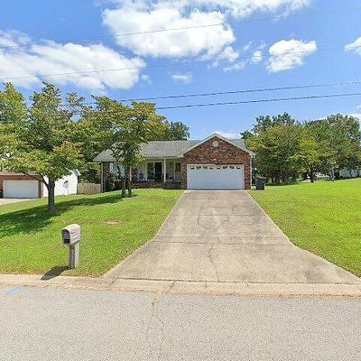 815 Burton Trl, Adams, TN 37010