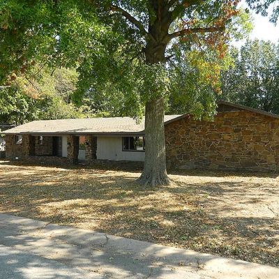 815 N Mock, Prairie Grove, AR 72753