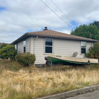 815 N King St, Seaside, OR 97138