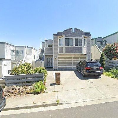 815 Saint Francis Blvd, Daly City, CA 94015