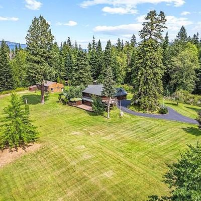 8151 Lakeshore Dr, Sagle, ID 83860