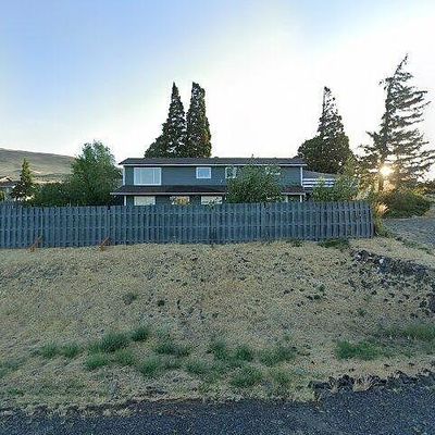 8153 Highway 14, Lyle, WA 98635