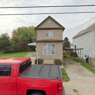 816 Goodman St, Throop, PA 18512