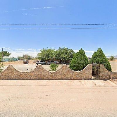 817 Broadmoor Dr, Chaparral, NM 88081