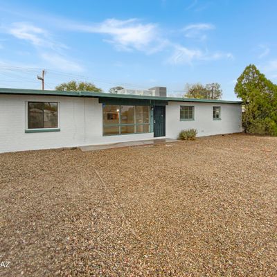 817 S Loyola Ave, Tucson, AZ 85710