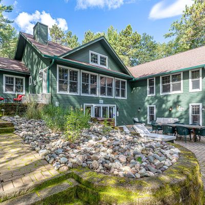 8170 Panzers Dr, Minocqua, WI 54548