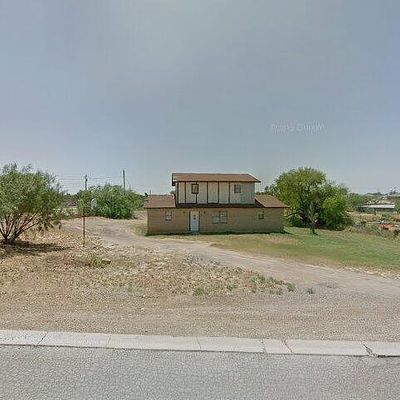 818 Austin, Asherton, TX 78827