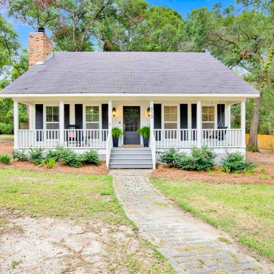 818 Bon Secour St, Fairhope, AL 36532