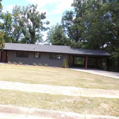 818 Alabama Ct, Sheffield, AL 35660