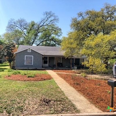 818 S Laurel Ave, Luling, TX 78648