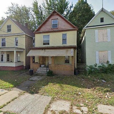 818 Wayne St, Erie, PA 16503