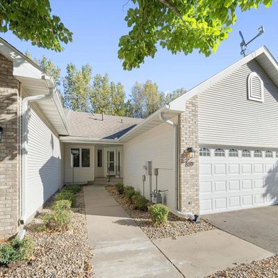 819 Eagan Oaks Ln, Saint Paul, MN 55123