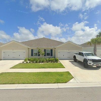 819 Persimmon Pl, Fort Pierce, FL 34981