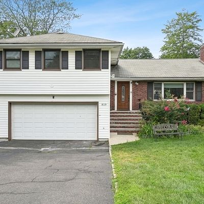 819 Ridgewood Rd, Millburn, NJ 07041