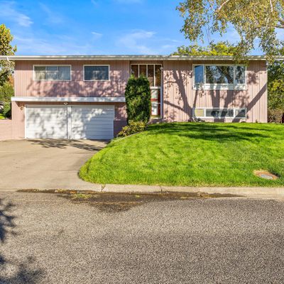 819 S 35 Th Ave, Yakima, WA 98902