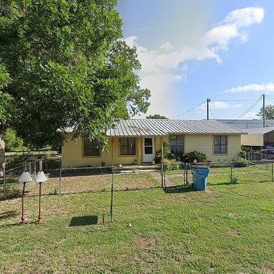 82 Bunjes St, Westhoff, TX 77994