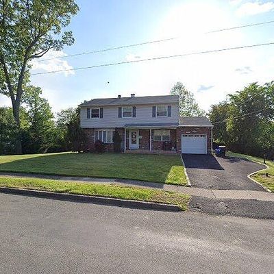 82 Brianbeth Pl, Tappan, NY 10983