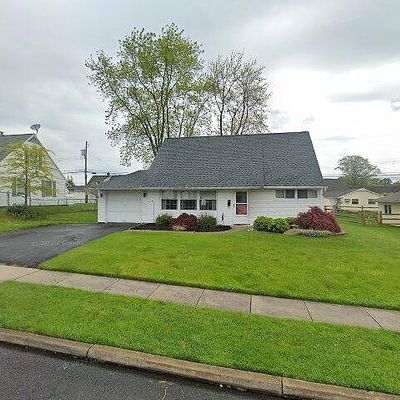 82 Cobalt Ridge Dr E, Levittown, PA 19057