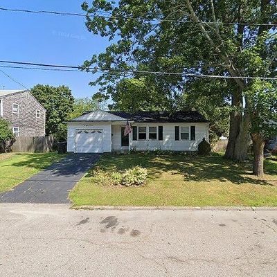 82 Ferncrest Dr, Riverside, RI 02915