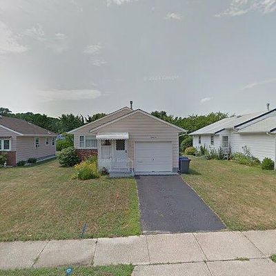 82 Fox Glove Run, Toms River, NJ 08755