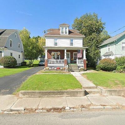 82 Maple St, Geneva, NY 14456