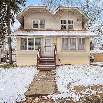 82 Oneida St, Pontiac, MI 48341