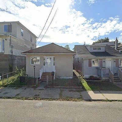 82 Pineview Ave, Keansburg, NJ 07734