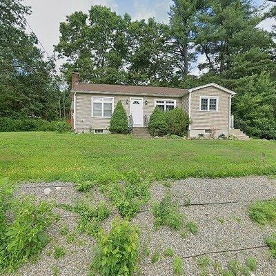 82 Pleasant St, Grafton, MA 01519