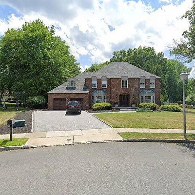 82 Silver Spring Ct, East Hanover, NJ 07936