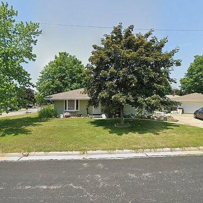 820 17 Th Ave, Union Grove, WI 53182