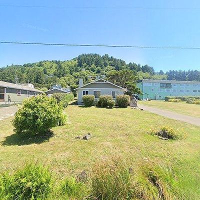 820 Driftwood Ln, Yachats, OR 97498