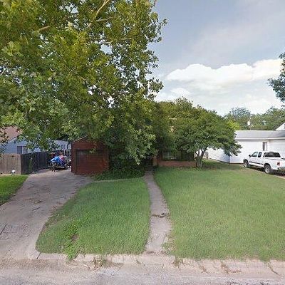 820 Edgefield Rd, Fort Worth, TX 76107